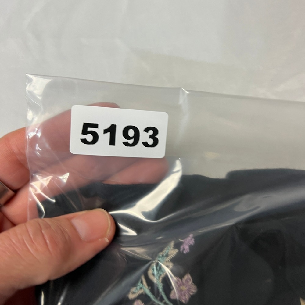 NWT Sundance Flowers in Bloom Black Embroidered‎ Racerback Twist Tank Top Sm - Picture 10 of 11